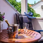 Villa Dalmatinka - 20m From The