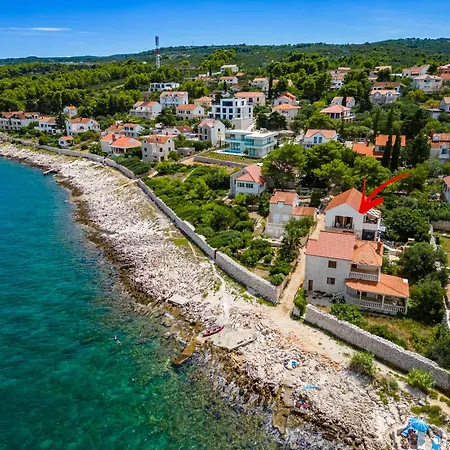Dalmatinka - 20m From The Splitska
